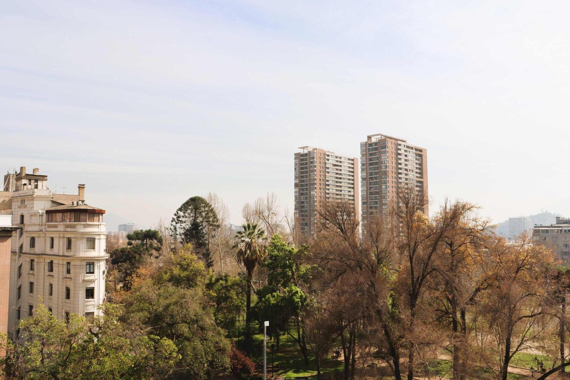 Hom I 2 Pax Frente Del Museo Bellas Artes * Santiago